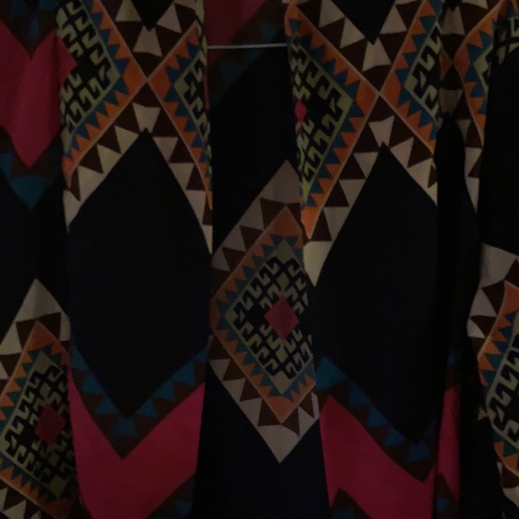 Peace, Love, Cream top M - Picture 2 of 2